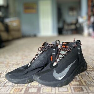 Size 10 - Nike React Runner Mid WR ISPA Black 2018